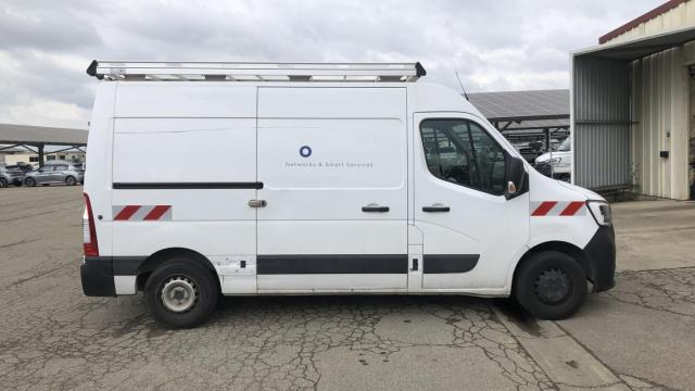 Renault Master image 2