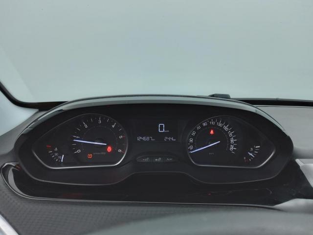 Peugeot 2008 image 2