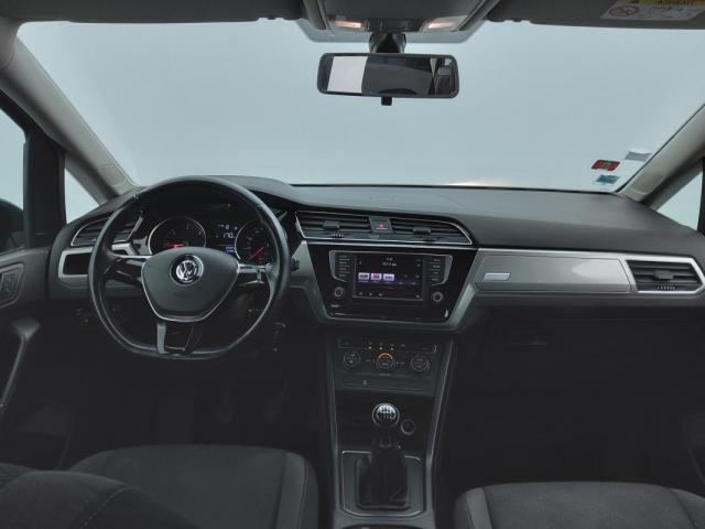 Volkswagen Touran image 8