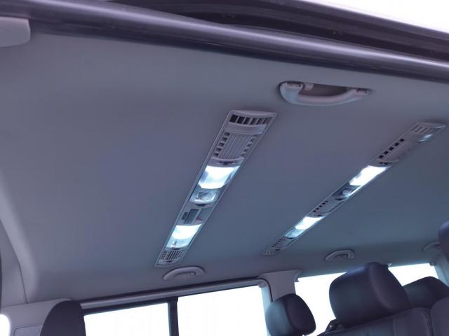 Volkswagen Caravelle image 1
