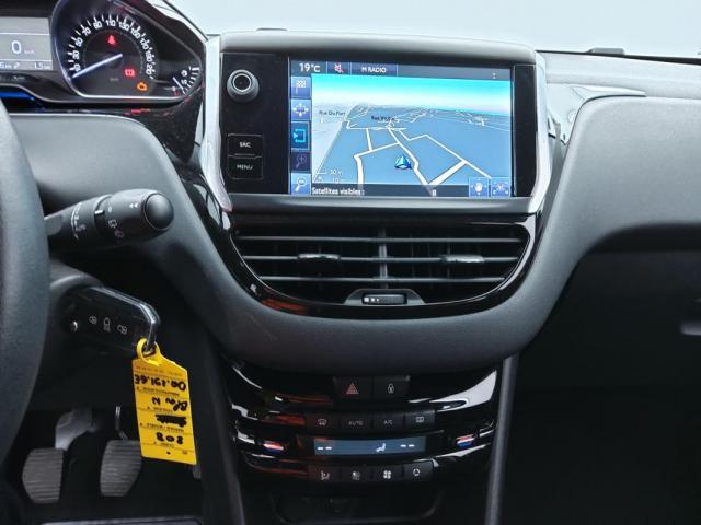 Peugeot 208 image 4