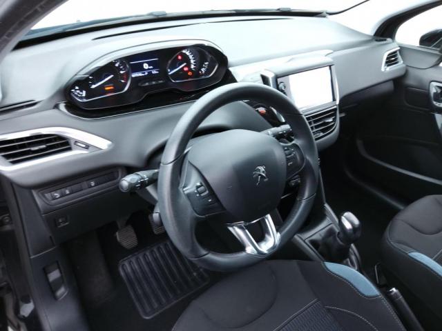 Peugeot 208 image 6