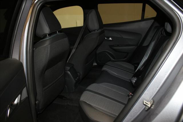 Peugeot 2008 image 6