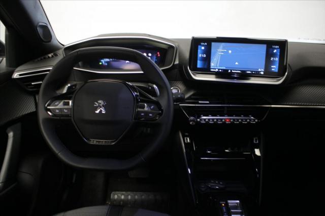 Peugeot 2008 image 8
