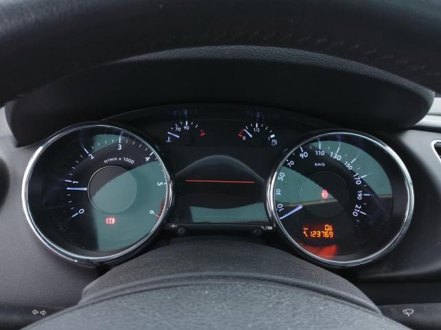 Peugeot 3008 image 8