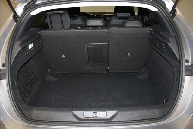 Peugeot 308 image 2