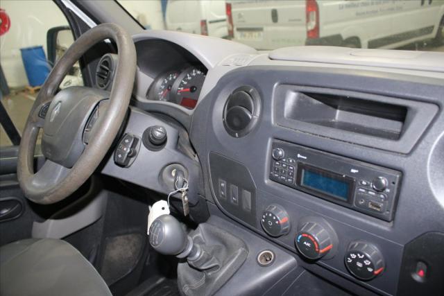 Renault Master image 2