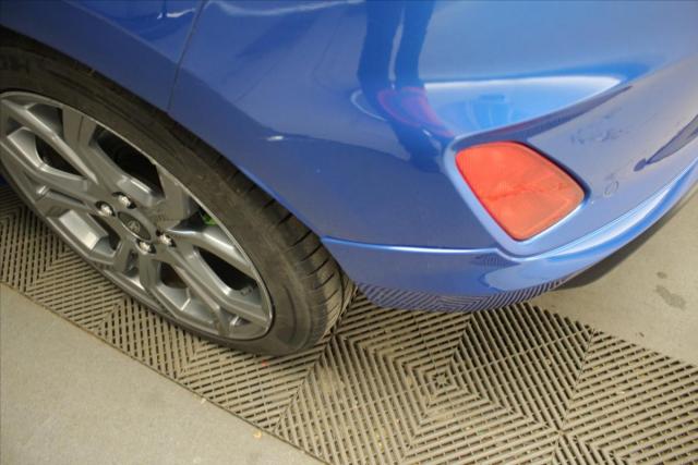 Ford Fiesta image 6