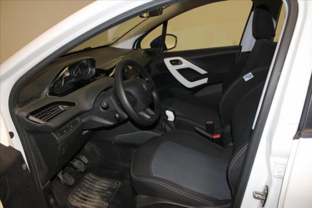 Peugeot 208 image 5