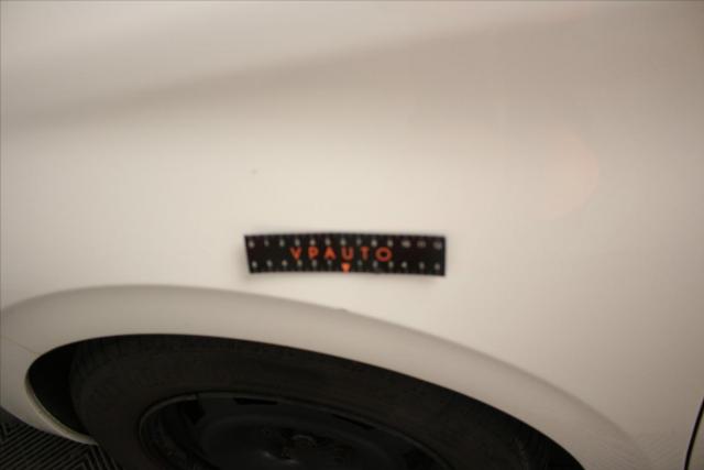 Peugeot 208 image 1