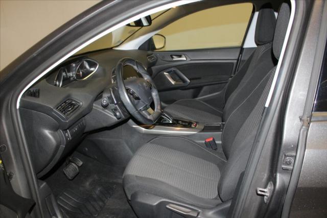 Peugeot 308 image 2