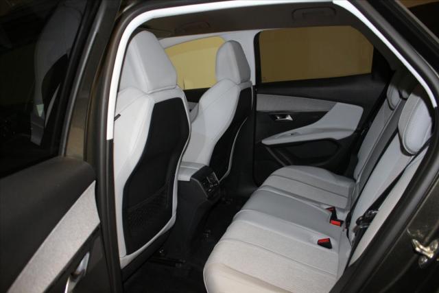 Peugeot 3008 image 2