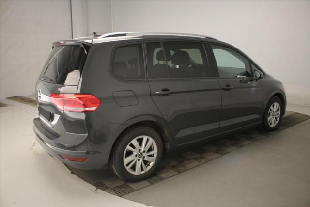 Volkswagen Touran image 6