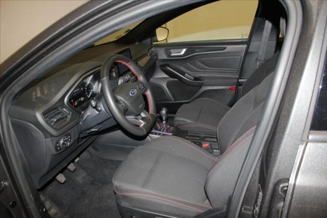 Ford Focus image 2