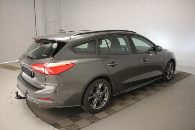 Ford Focus image 7