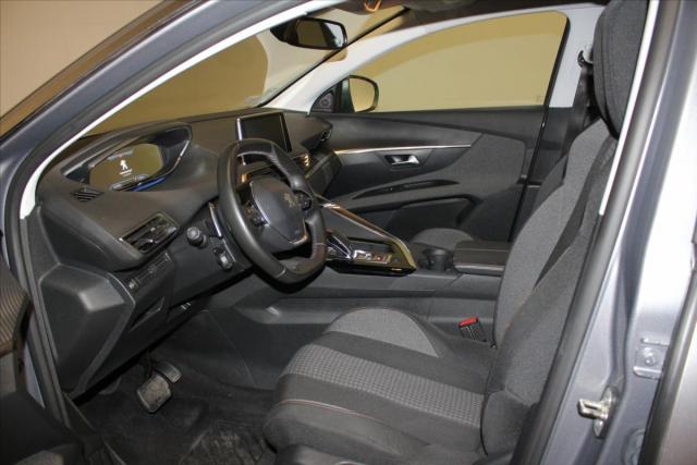 Peugeot 3008 image 2