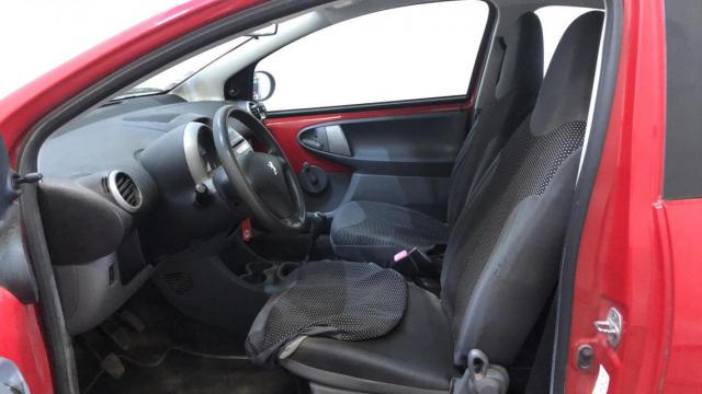 Peugeot 107 image 2