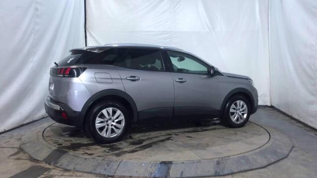 Peugeot 3008 image 3