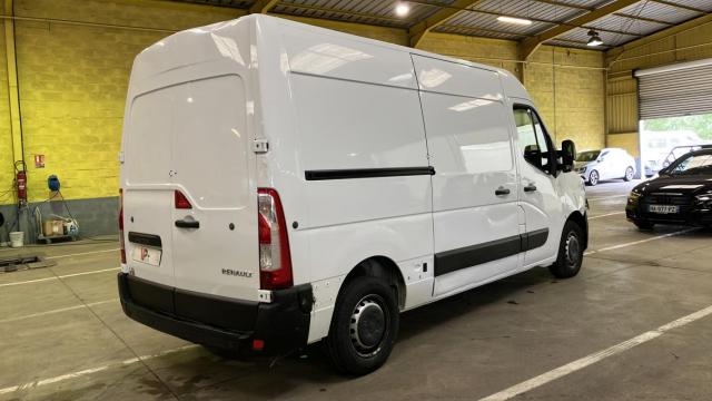Renault Master image 2