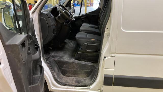 Renault Master image 8