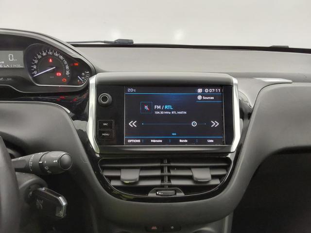 Peugeot 208 image 6