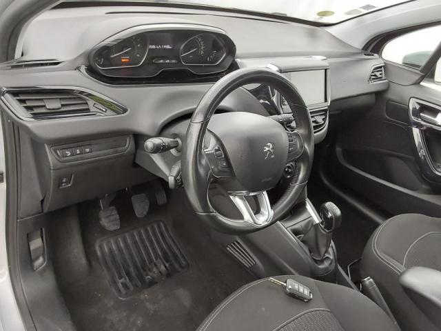 Peugeot 208 image 4