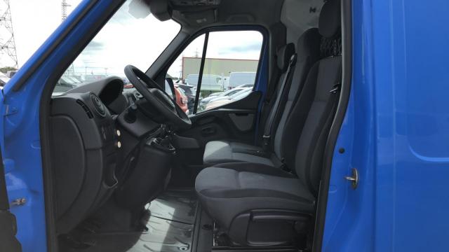 Renault Master image 2