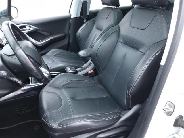 Peugeot 2008 image 1