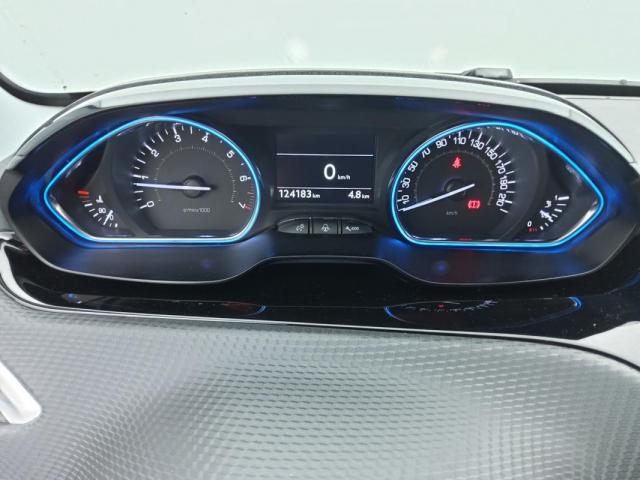 Peugeot 2008 image 6