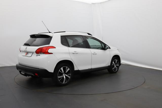 Peugeot 2008 image 8