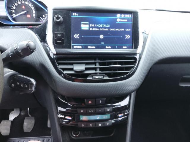 Peugeot 2008 image 2