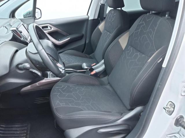 Peugeot 2008 image 3