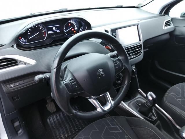 Peugeot 2008 image 5