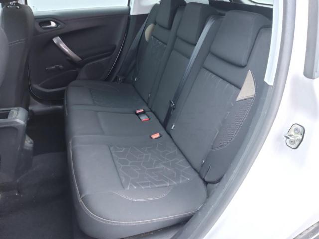 Peugeot 2008 image 1