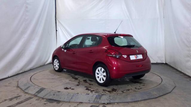 Peugeot 208 image 5