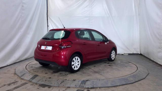 Peugeot 208 image 7