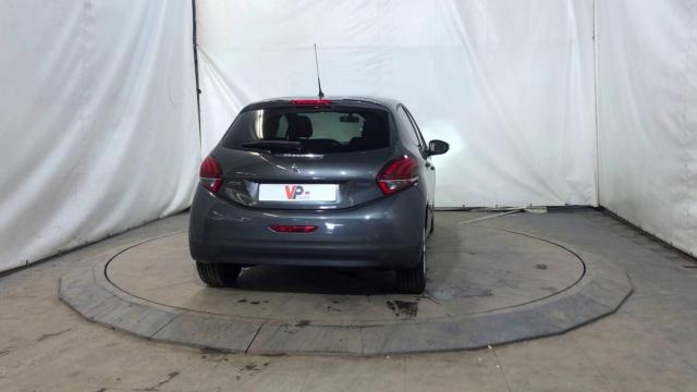 Peugeot 208 image 7