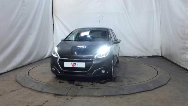 Peugeot 208 image 5
