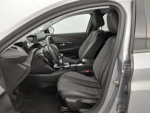 Peugeot 208 image 1