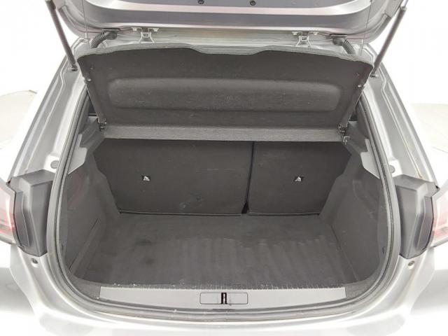 Peugeot 208 image 6