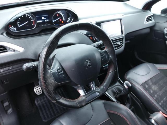 Peugeot 2008 image 1