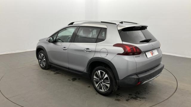Peugeot 2008 image 8