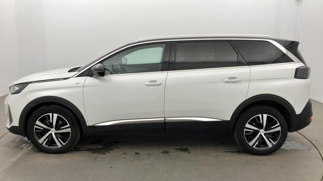 Peugeot 5008 image 2