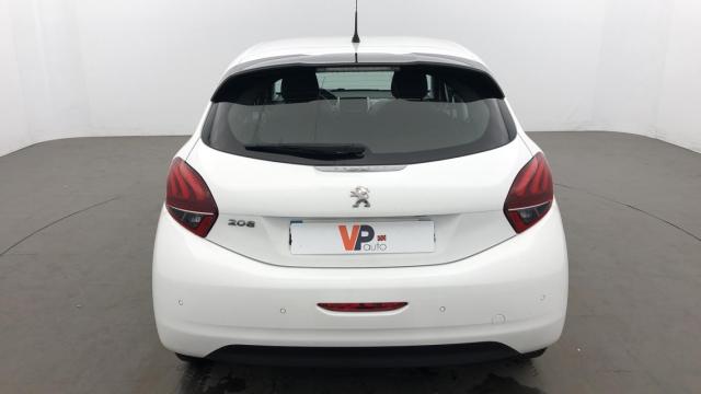 Peugeot 208 image 3