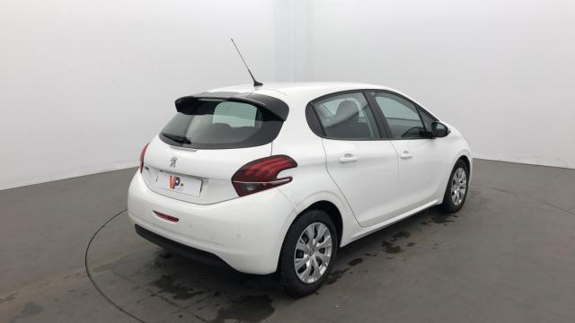 Peugeot 208 image 2