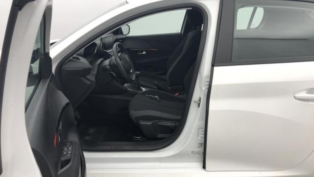 Peugeot 208 image 8
