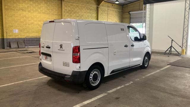 Peugeot Expert image 2