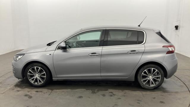 Peugeot 308 image 8
