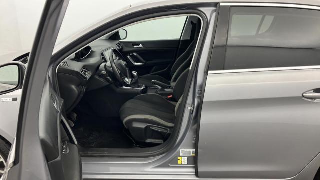 Peugeot 308 image 5