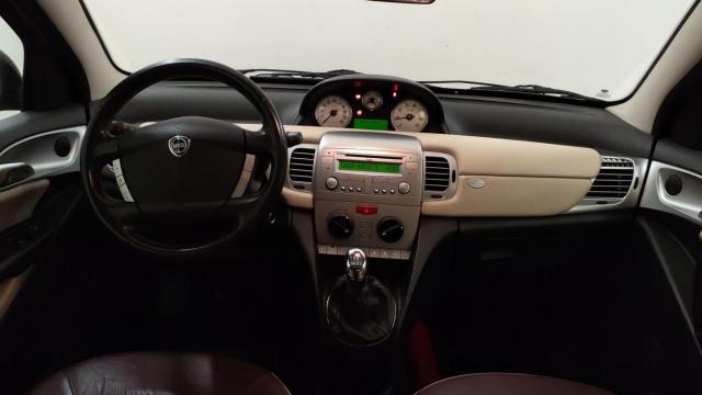 Lancia Ypsilon image 6